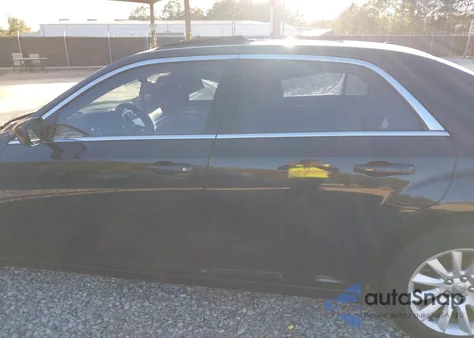 2013 Chrysler 300 Motown z USA, uszkodzony, nr VIN 2C3CCAAG1DH589989